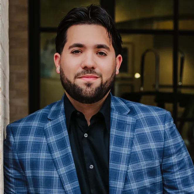 Julian Cavazos, buyer representative for Hickory Ridge homebuyers